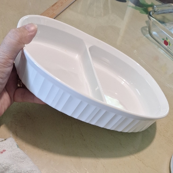 Corning Ware French White divided casserole dish, specifically the F-6-B model, - Picture 3 of 8